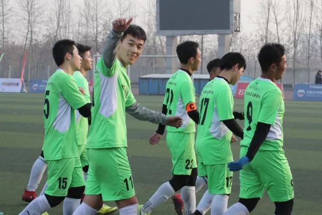 约基奇27+20+10穆雷压哨绝杀 掘金险胜湖人2-0