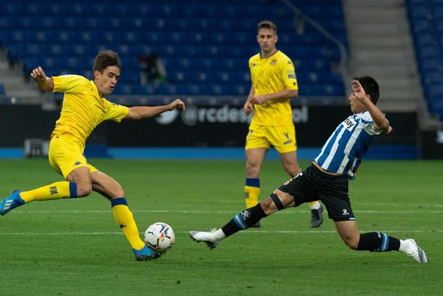 羽毛球亚锦赛：石宇奇王祉怡晋级决赛 国羽提前包揽女双冠亚军