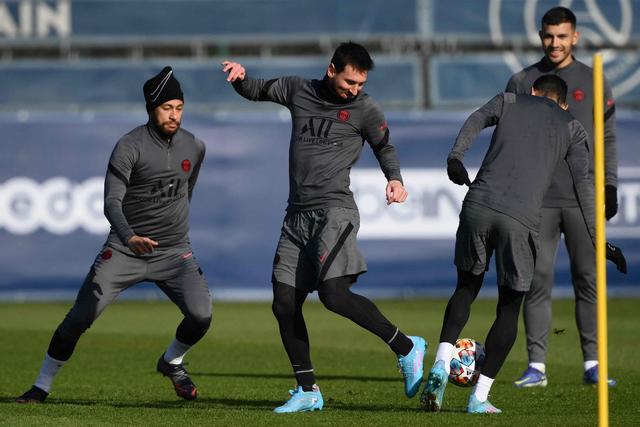 羽毛球亚锦赛：石宇奇王祉怡晋级决赛 国羽提前包揽女双冠亚军